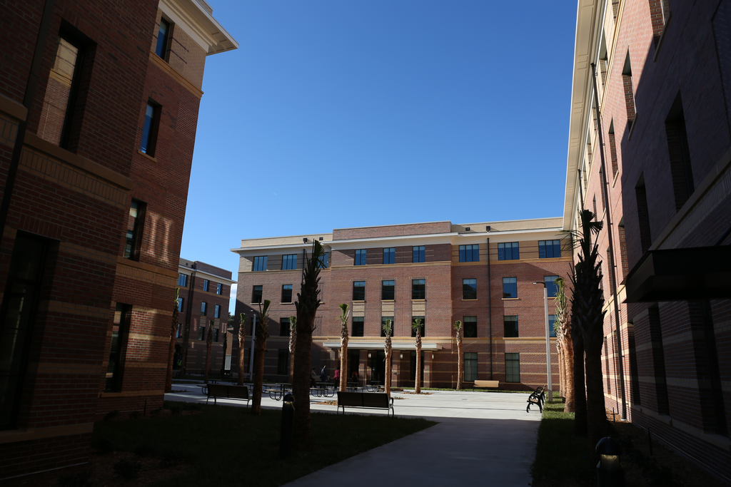 Thomas and Joyce Hanks Moorehead Residence Hall